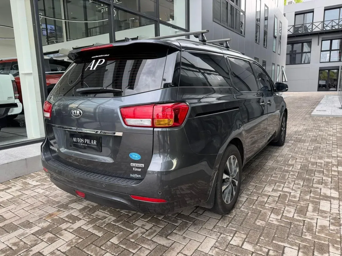 Mira esta publicación de KIA Carnival 2017 en Motordil