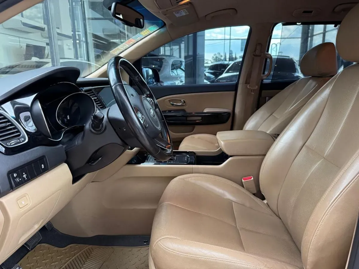 Mira esta publicación de KIA Carnival 2017 en Motordil