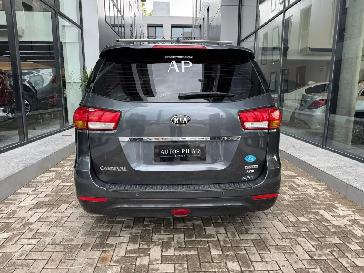 Mira esta publicación de KIA Carnival 2017 en Motordil