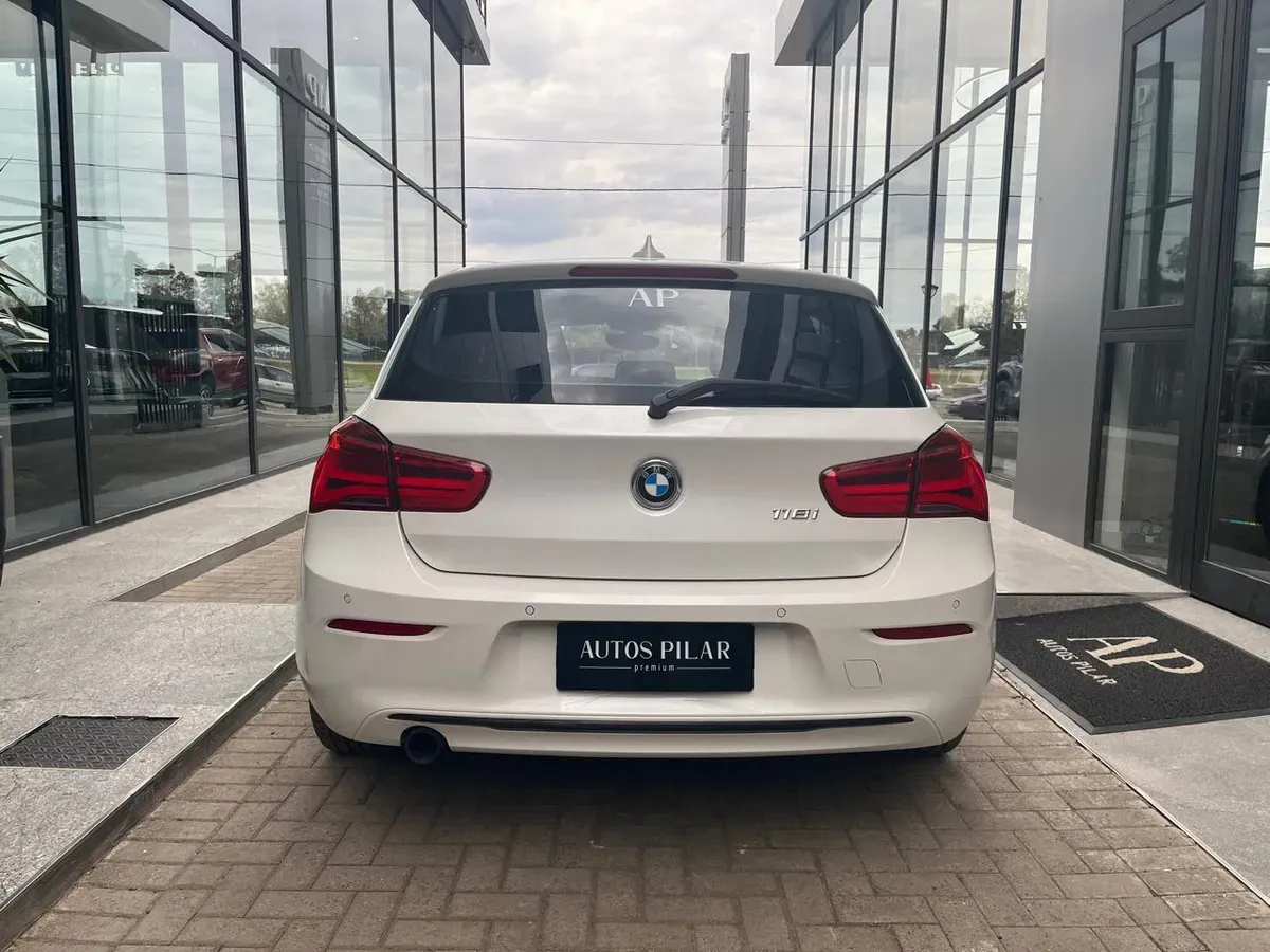 Mira esta publicación de BMW Serie 1 2017 en Motordil