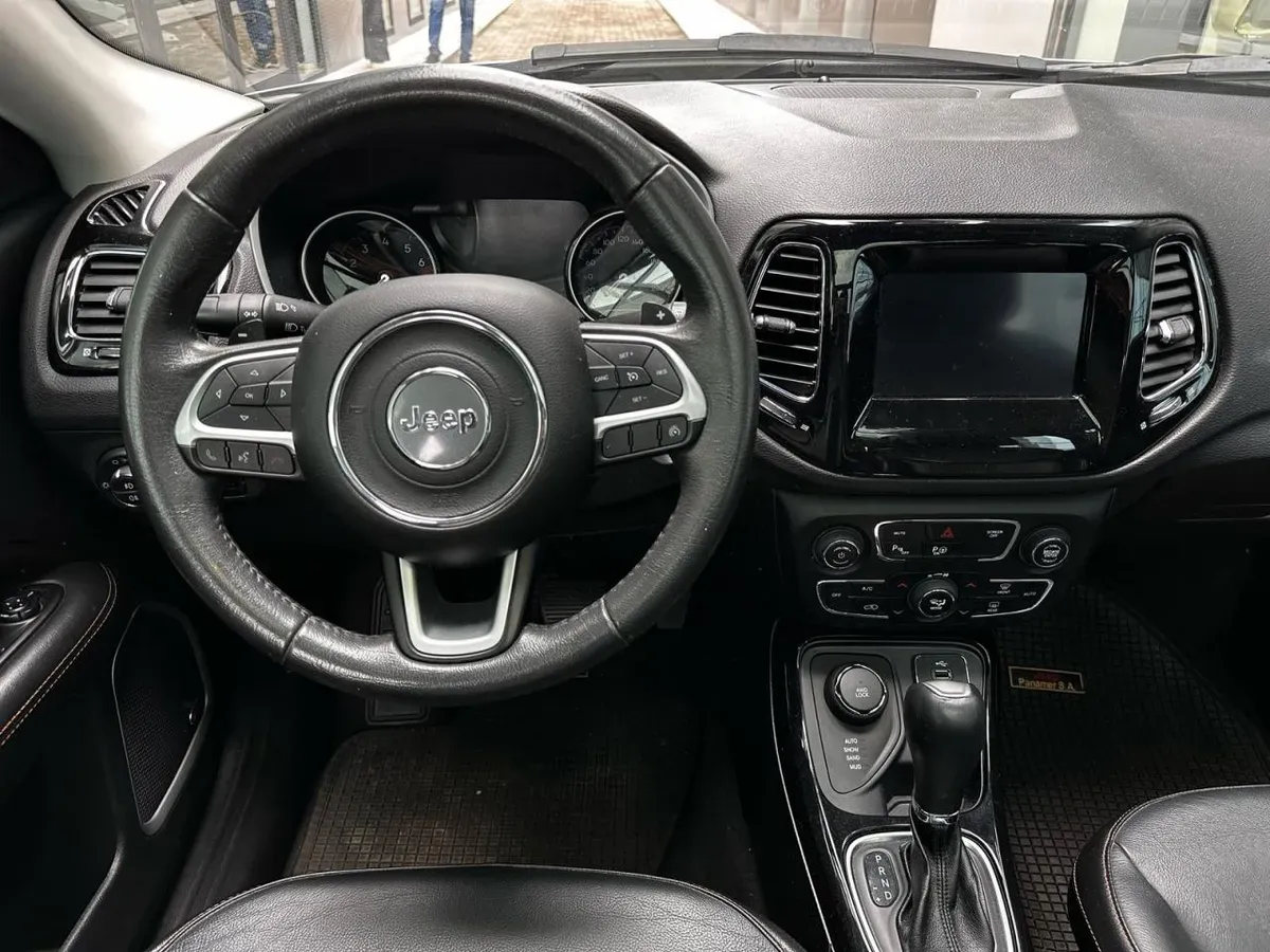 Mira esta publicación de Jeep Compass 2018 en Motordil