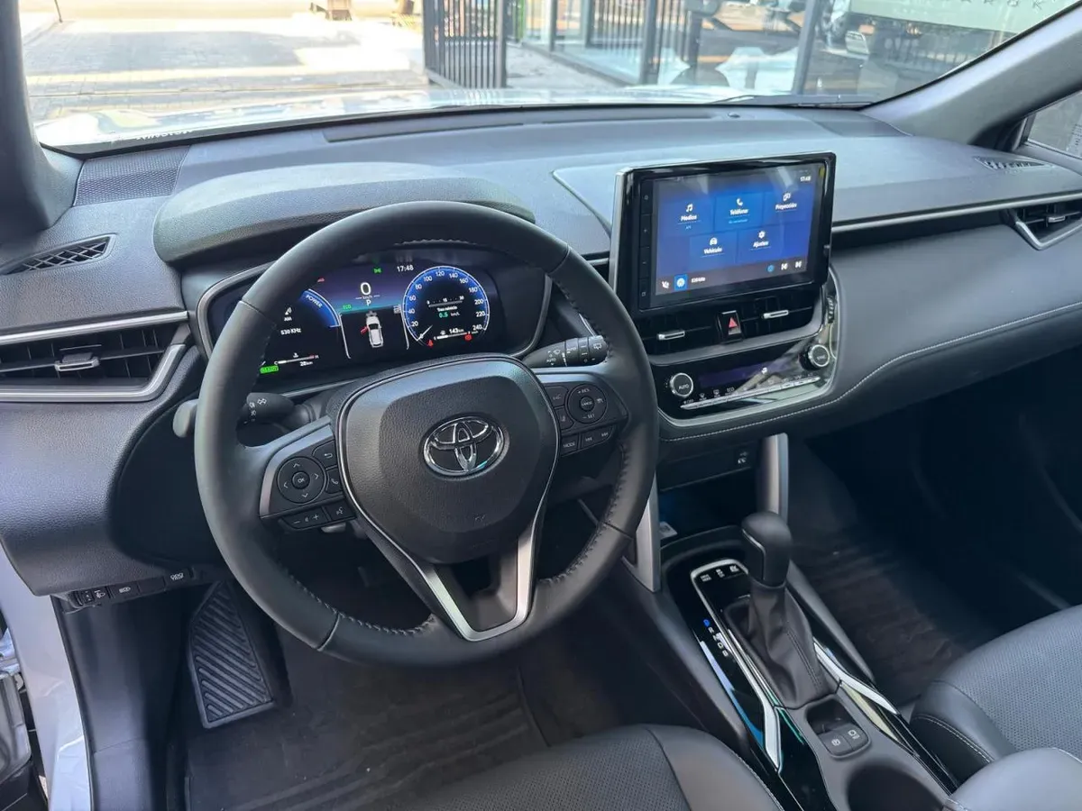 Mira esta publicación de Toyota Corolla Cross 2025 en Motordil