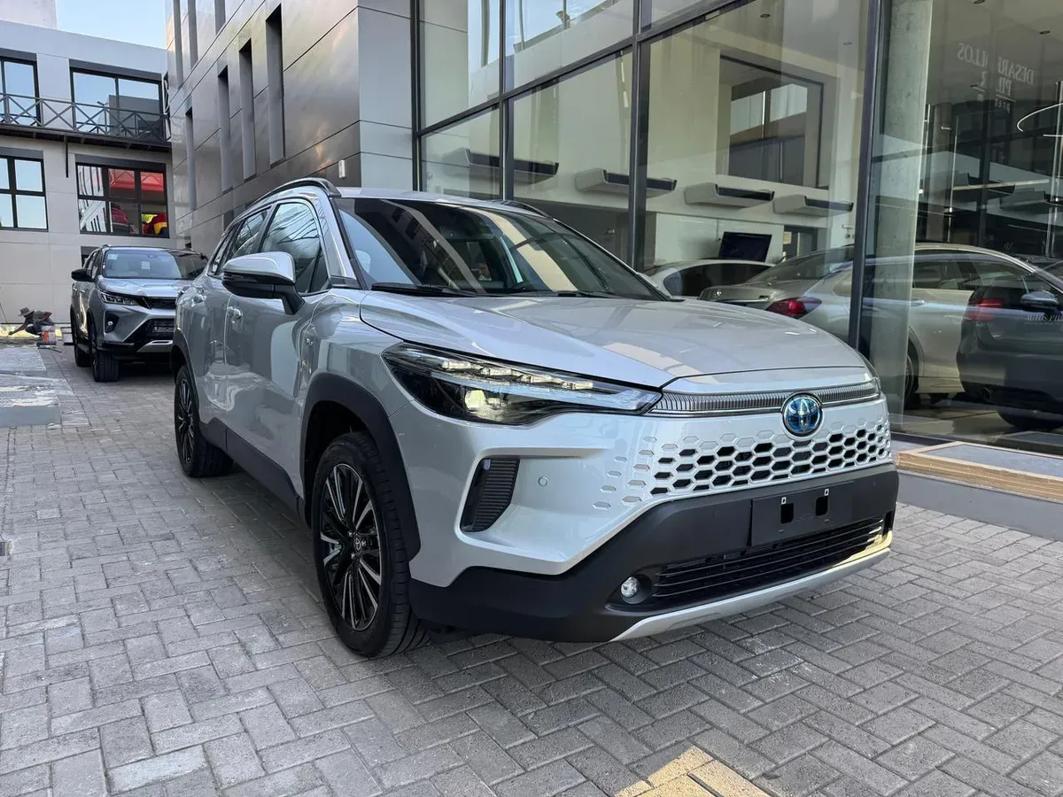Mira esta publicación de Toyota Corolla Cross 2025 en Motordil
