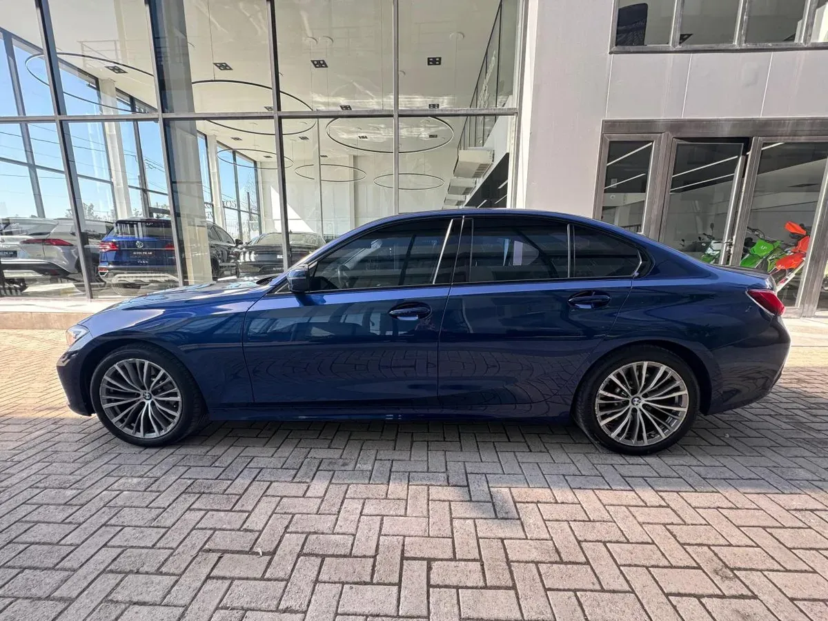 Mira esta publicación de BMW Serie 3 2021 en Motordil