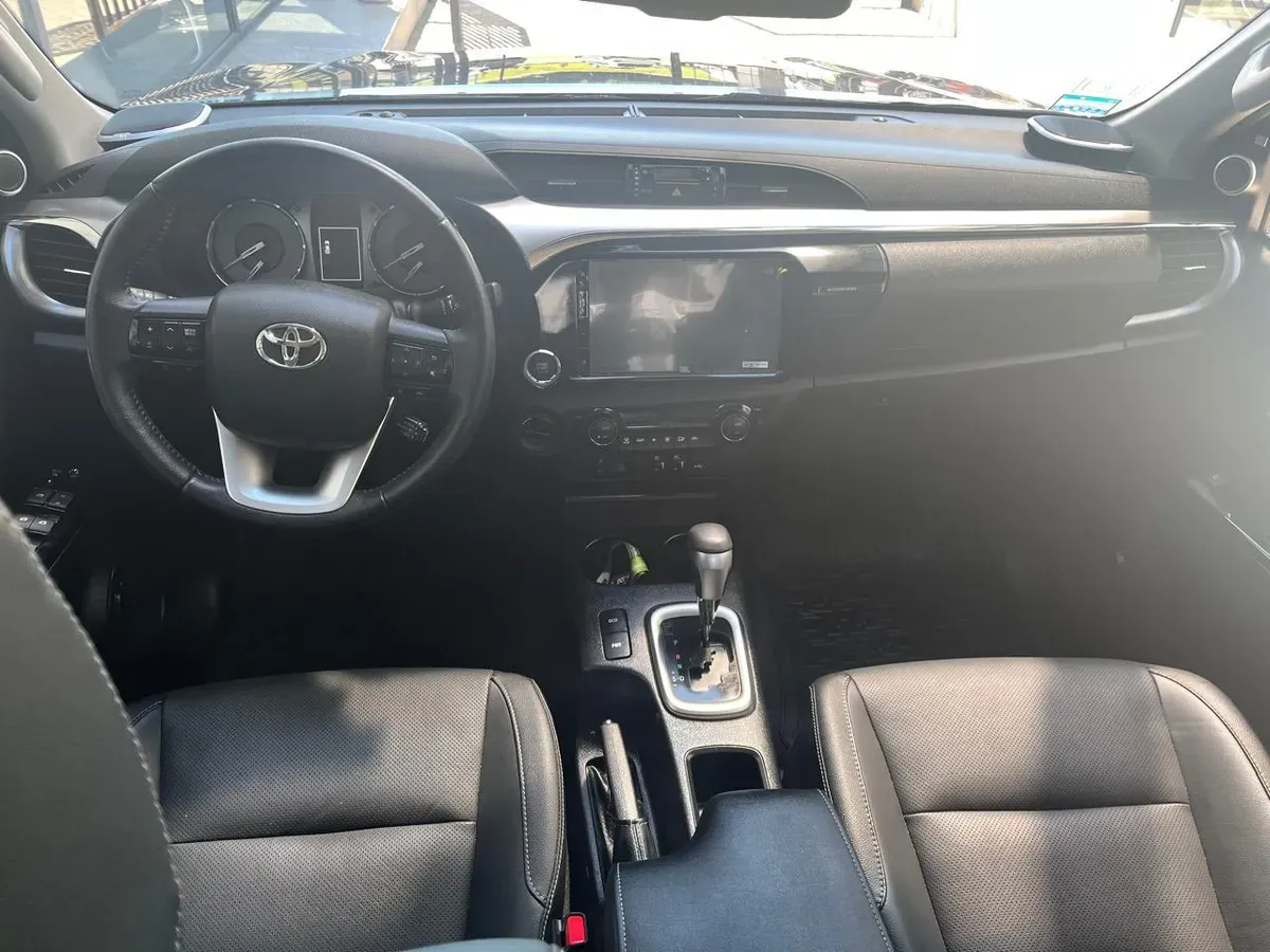 Mira esta publicación de Toyota Hilux 2024 en Motordil