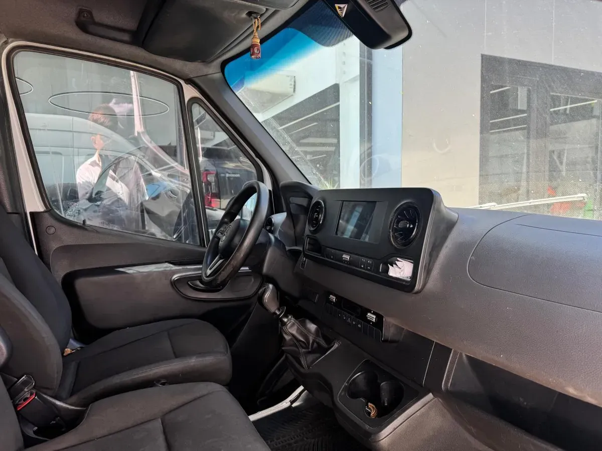 Mira esta publicación de Mercedes Benz Sprinter 2021 en Motordil
