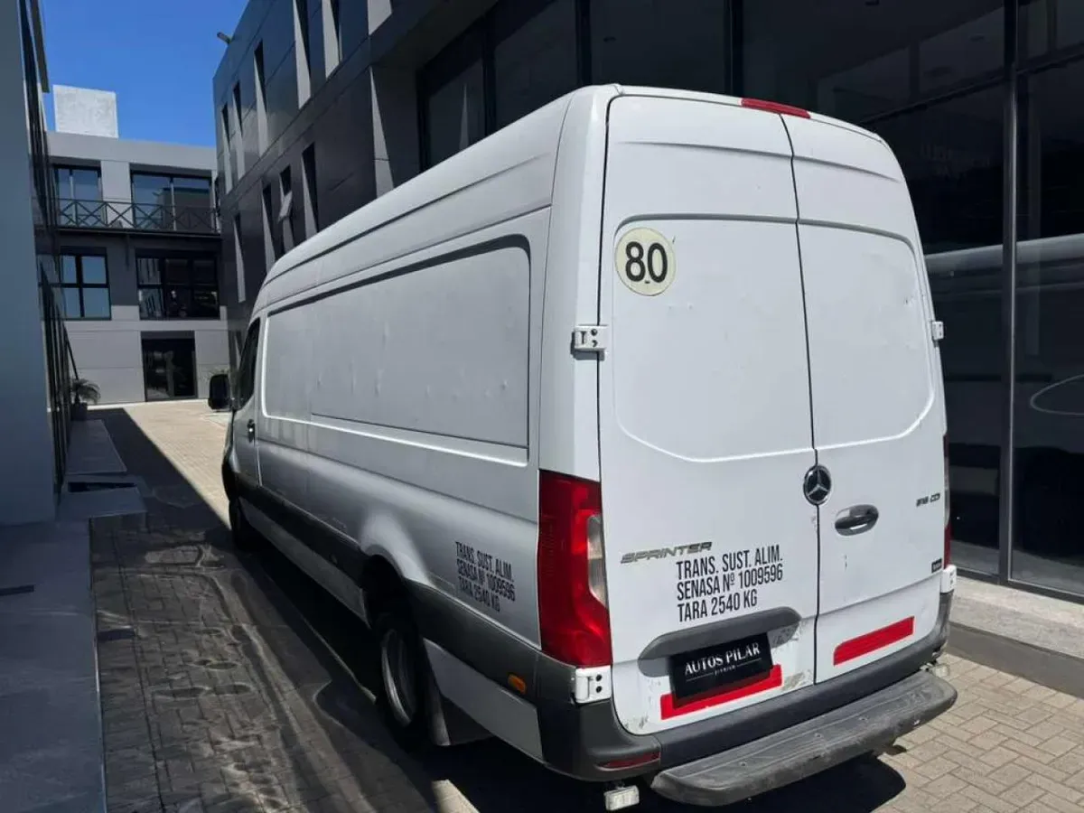 Mira esta publicación de Mercedes Benz Sprinter 2021 en Motordil