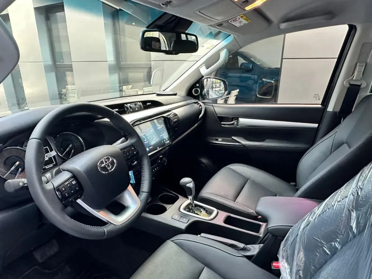 Mira esta publicación de Toyota Hilux 2025 en Motordil
