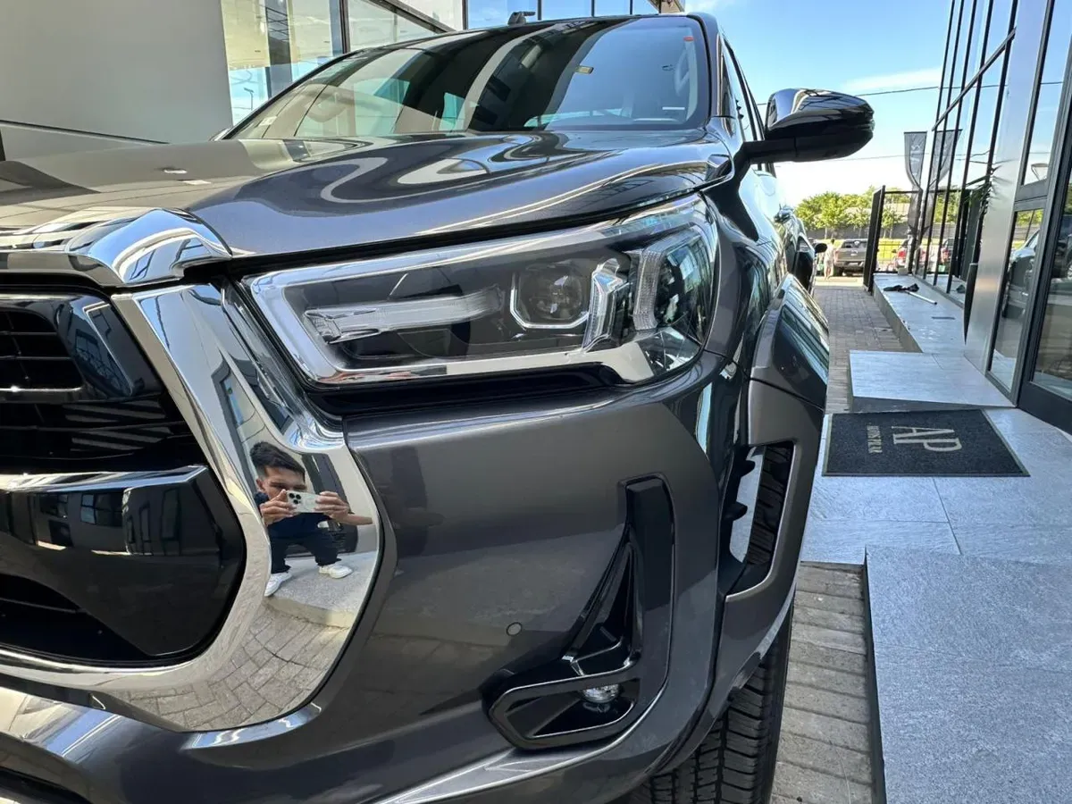Mira esta publicación de Toyota Hilux 2025 en Motordil