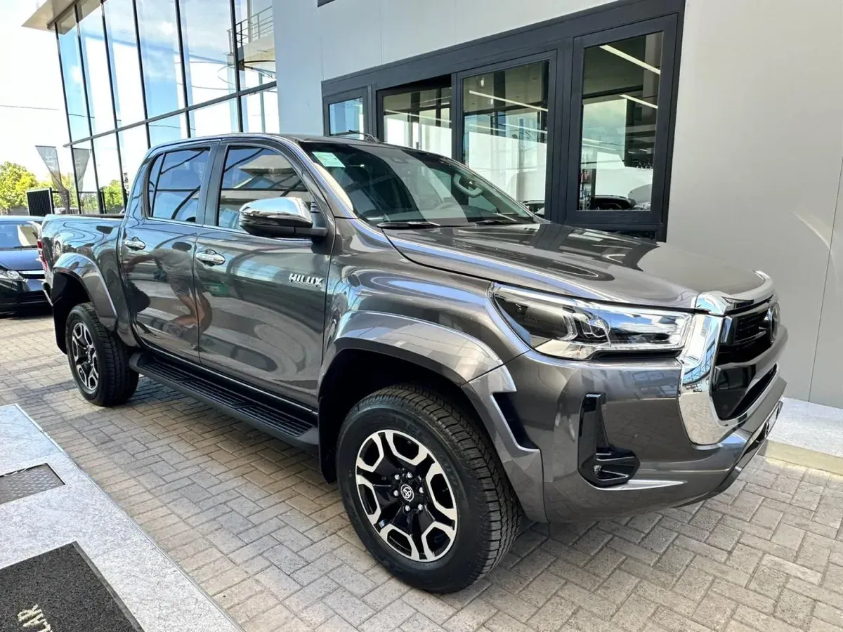 Mira esta publicación de Toyota Hilux 2025 en Motordil