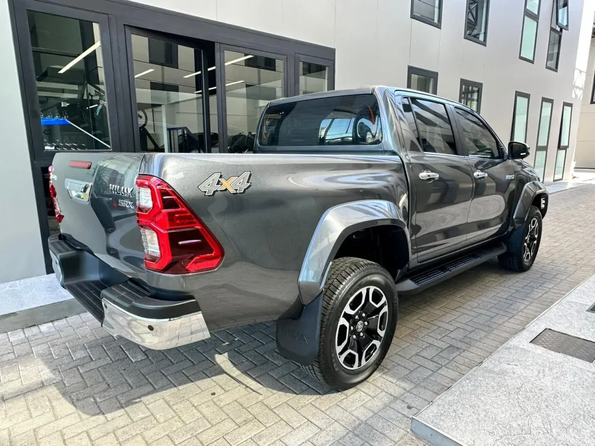Mira esta publicación de Toyota Hilux 2025 en Motordil