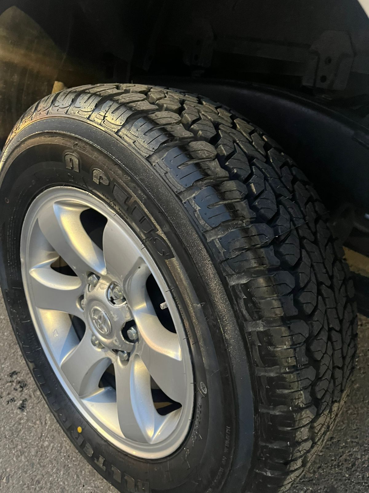 Mira esta publicación de Toyota Hilux 2013 en Motordil