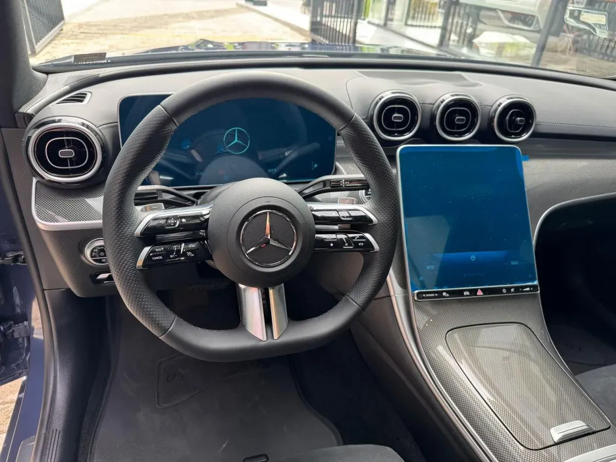 Mira esta publicación de Mercedes Benz Clase C 2024 en Motordil