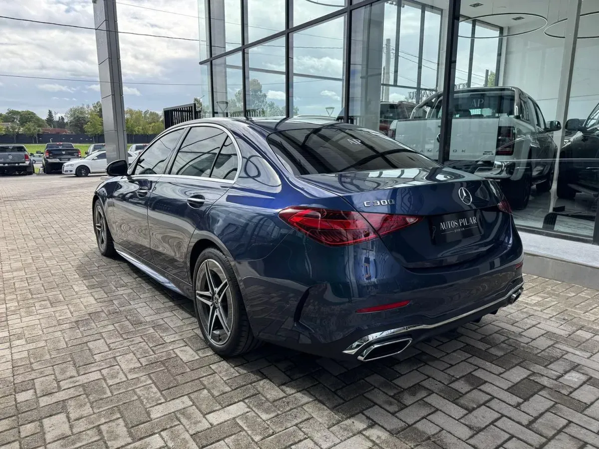 Mira esta publicación de Mercedes Benz Clase C 2024 en Motordil