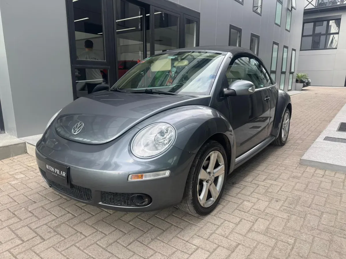 Mira esta publicación de Volkswagen New Beetle 2011 en Motordil