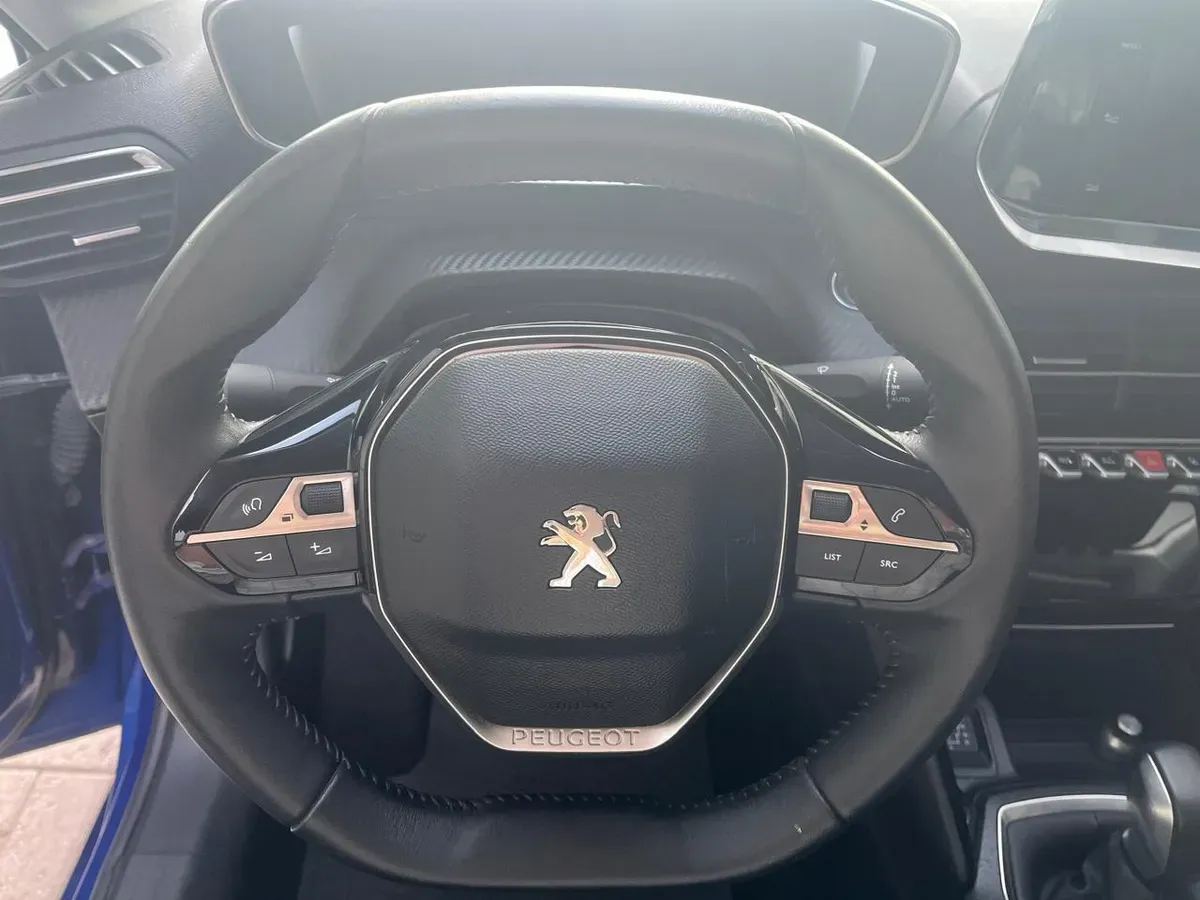 Mira esta publicación de Peugeot 208 2021 en Motordil