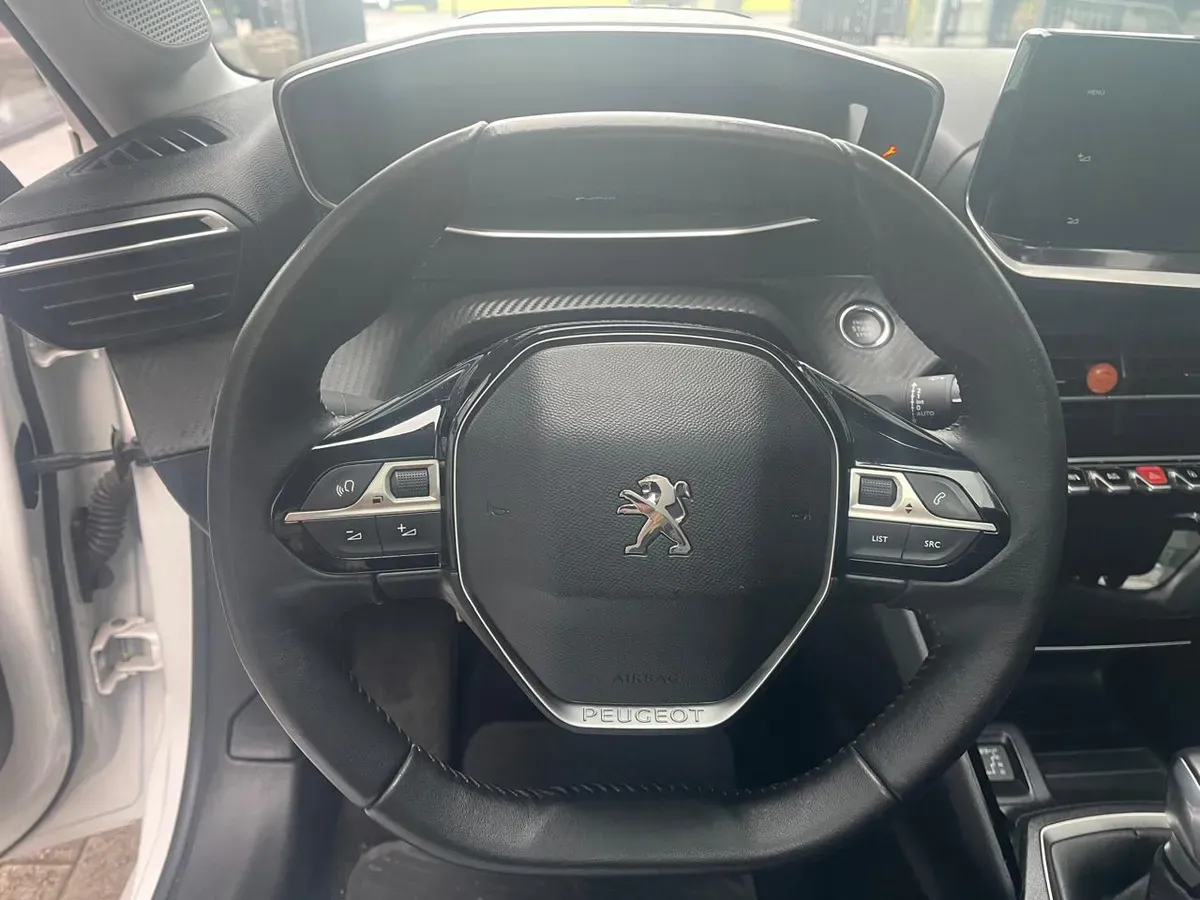 Mira esta publicación de Peugeot 208 2022 en Motordil