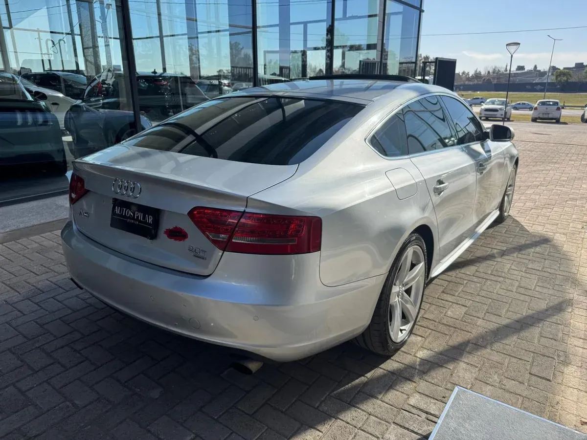 Mira esta publicación de Audi A5 2011 en Motordil