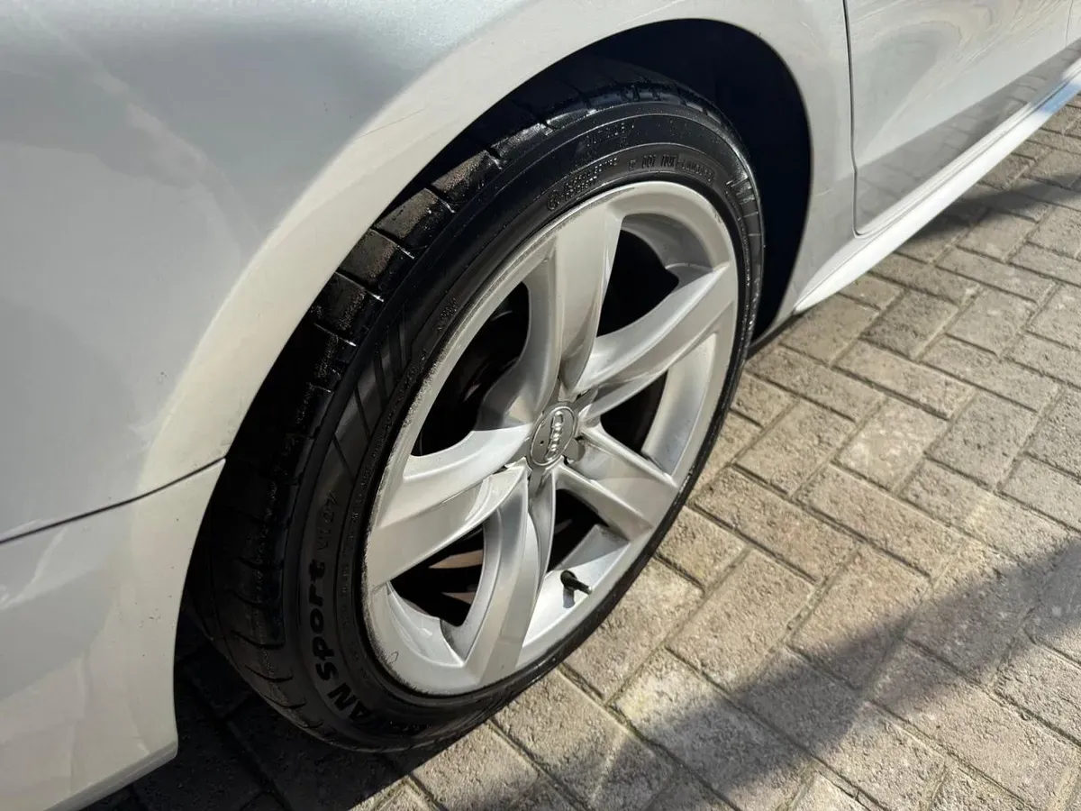 Mira esta publicación de Audi A5 2011 en Motordil