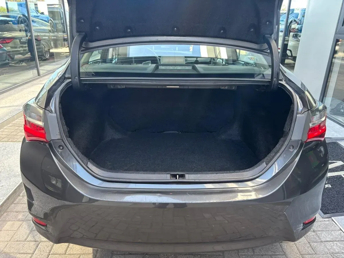 Mira esta publicación de Toyota Corolla 2019 en Motordil