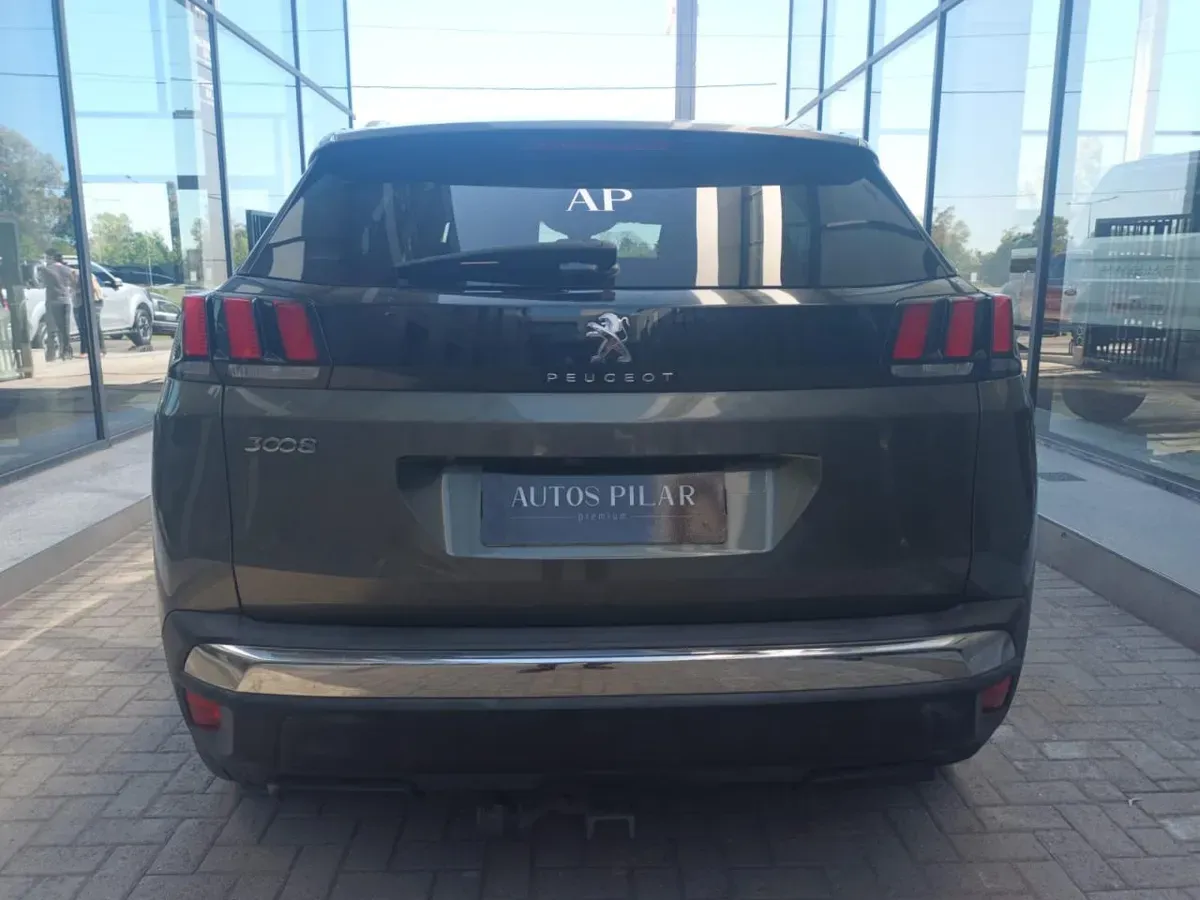 Mira esta publicación de Peugeot 3008 2018 en Motordil