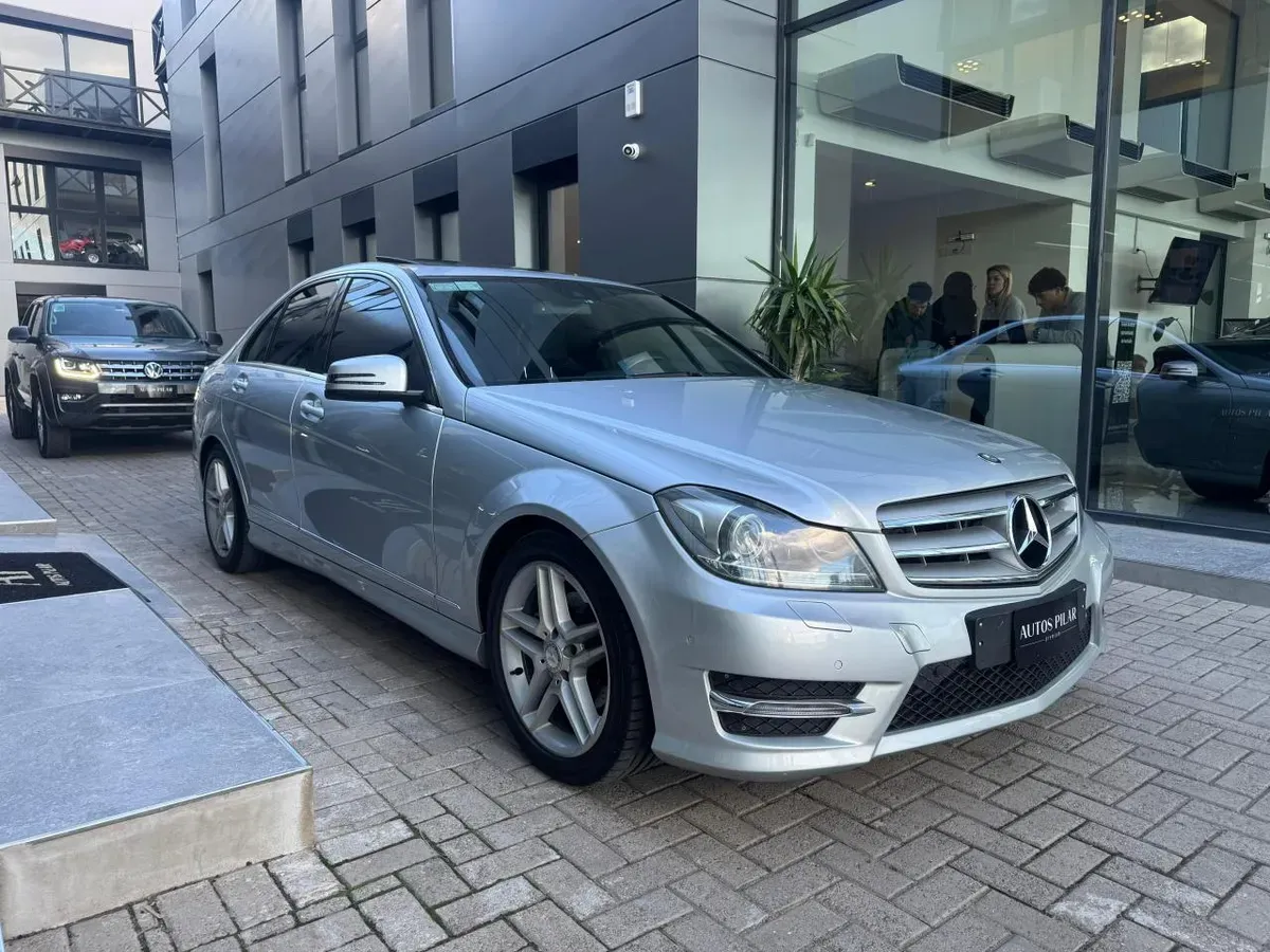 Mira esta publicación de Mercedes Benz Clase C 2014 en Motordil