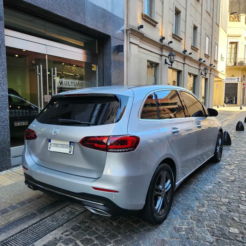 Mira esta publicación de Mercedes Benz Clase B 2020 en Motordil