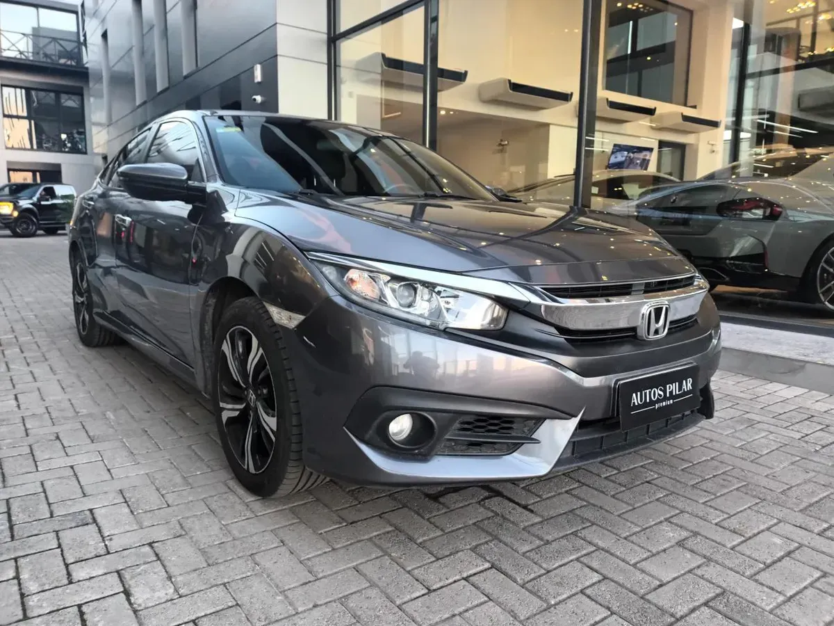 Mira esta publicación de Honda Civic 2017 en Motordil