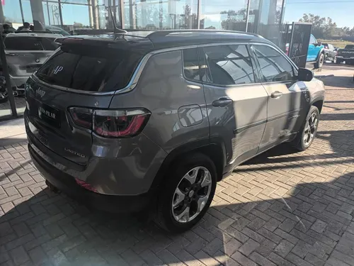 Mira esta publicación de Jeep Compass 2018 en Motordil