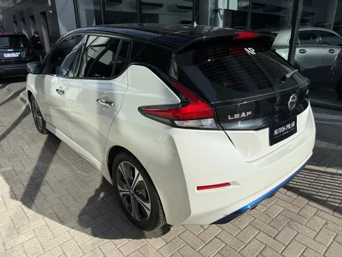 Mira esta publicación de Nissan Leaf 2022 en Motordil