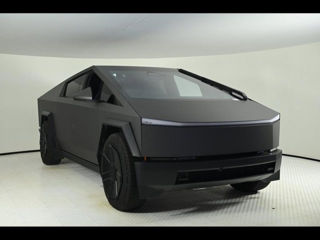 Mira esta publicación de Tesla Cybertruck 2024 en Motordil