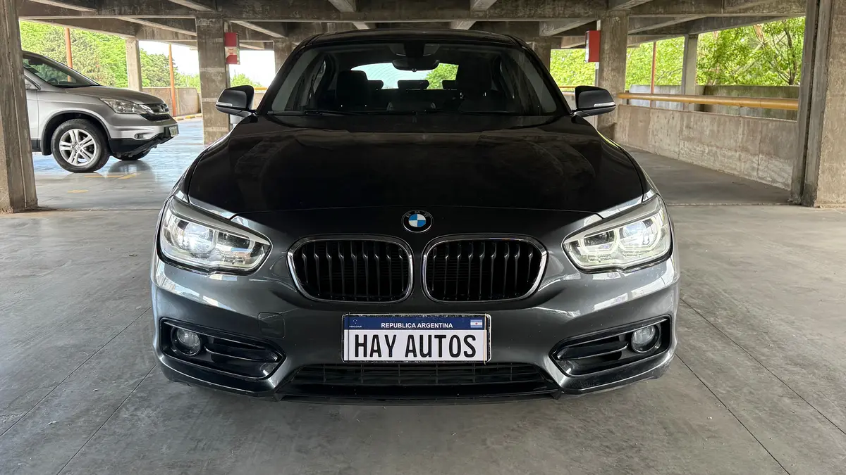 Mira esta publicación de BMW Serie 1 2017 en Motordil