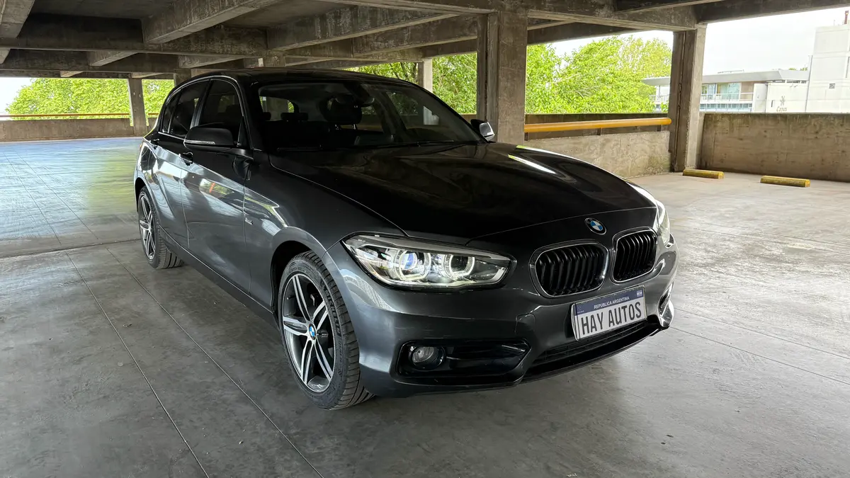 Mira esta publicación de BMW Serie 1 2017 en Motordil