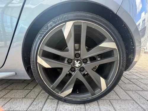 Mira esta publicación de Peugeot 308 2017 en Motordil