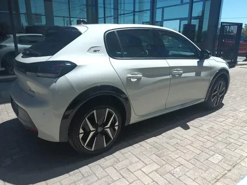 Mira esta publicación de Peugeot 208 2025 en Motordil