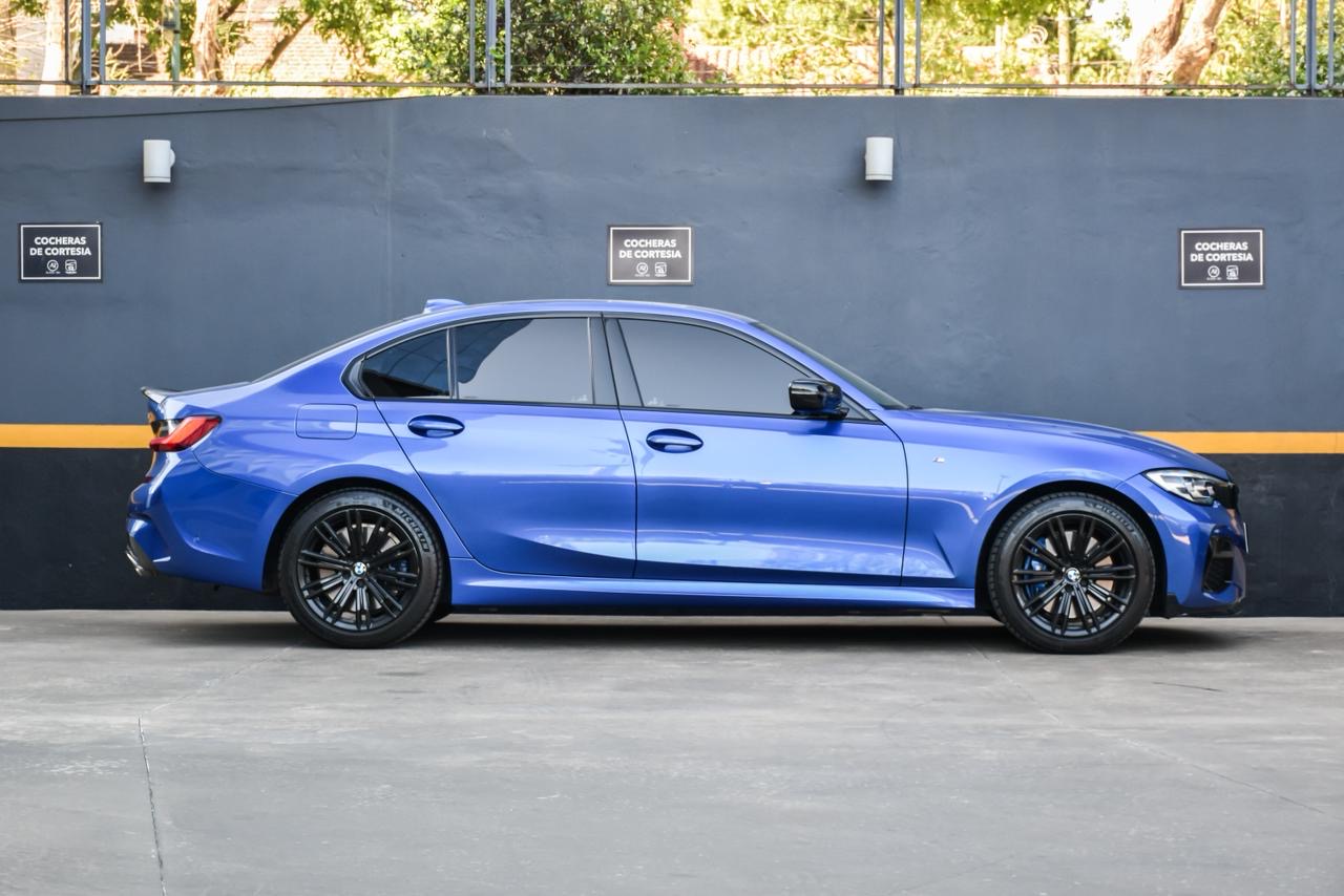 Mira esta publicación de BMW Serie 3 2022 en Motordil