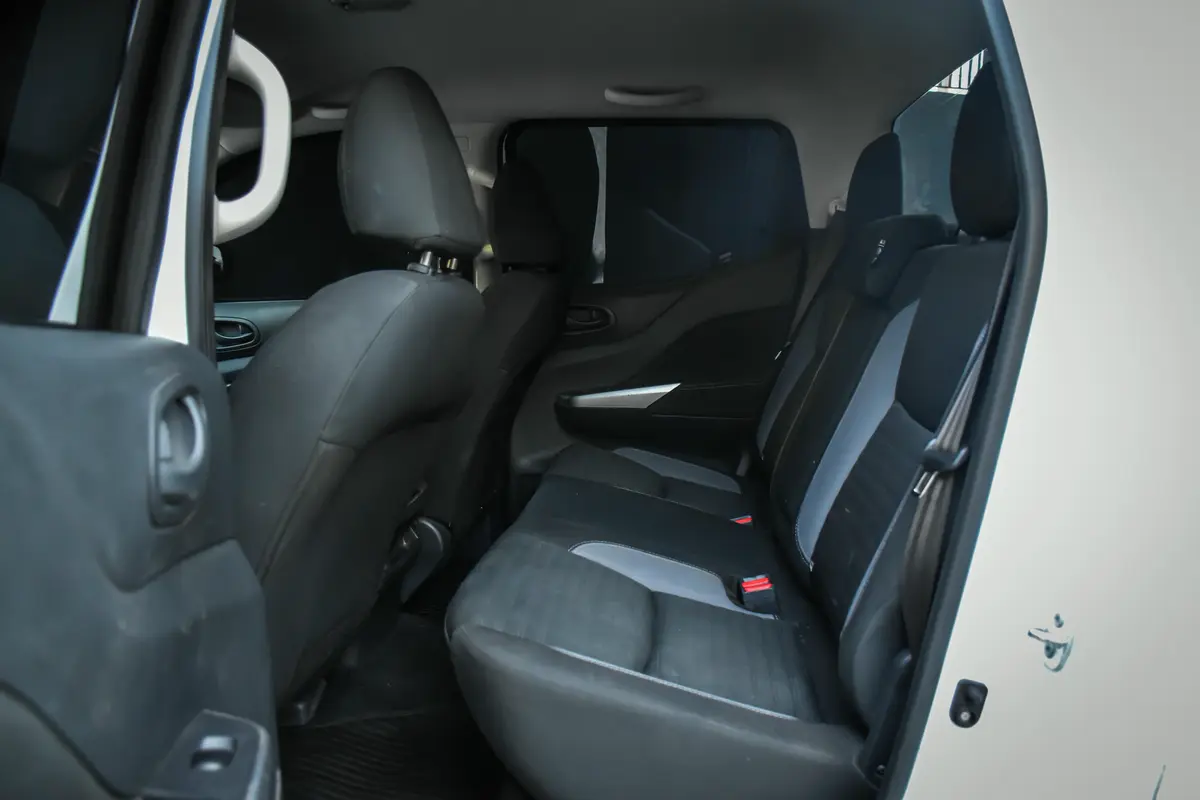 Mira esta publicación de Nissan Frontier 2023 en Motordil