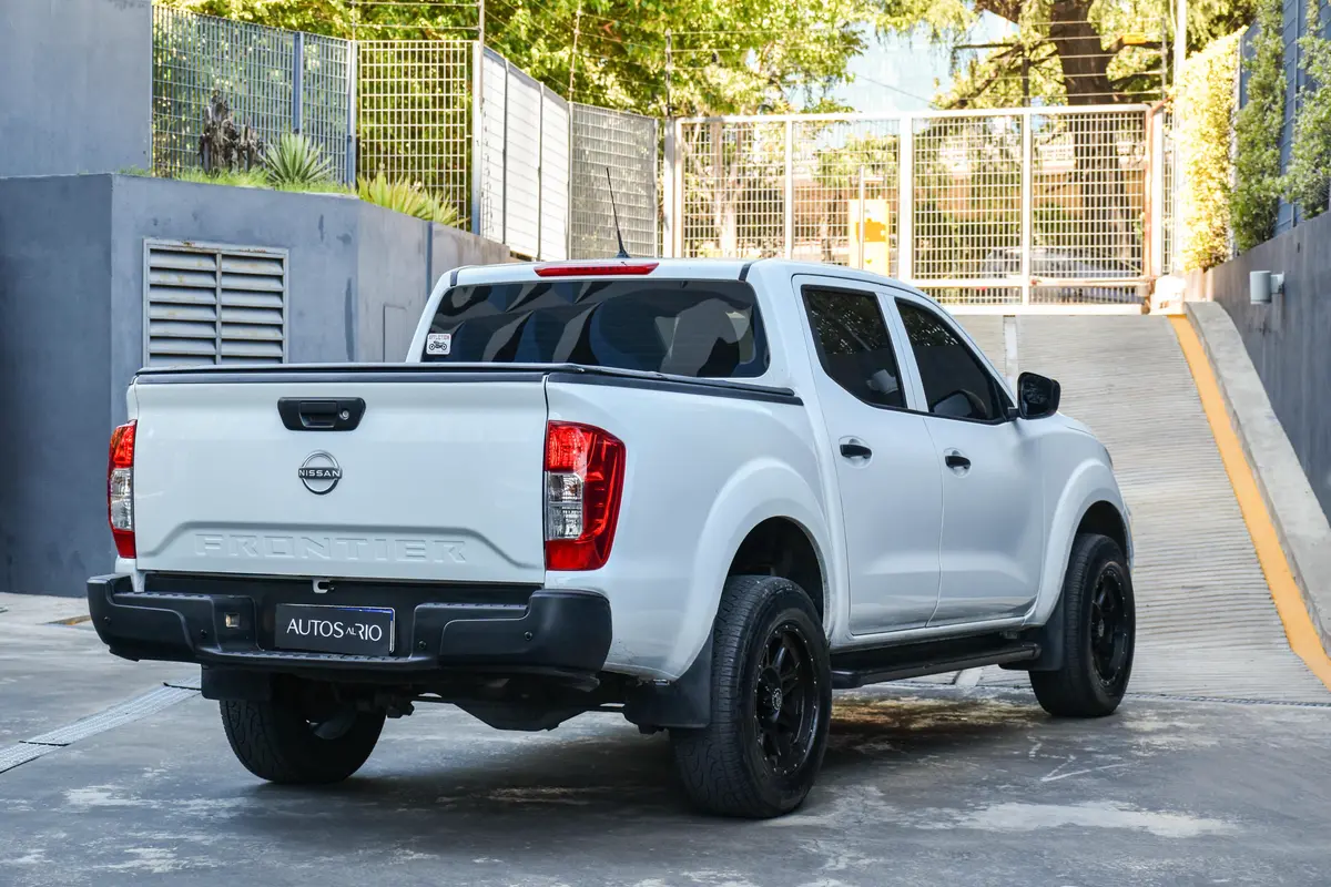 Mira esta publicación de Nissan Frontier 2023 en Motordil