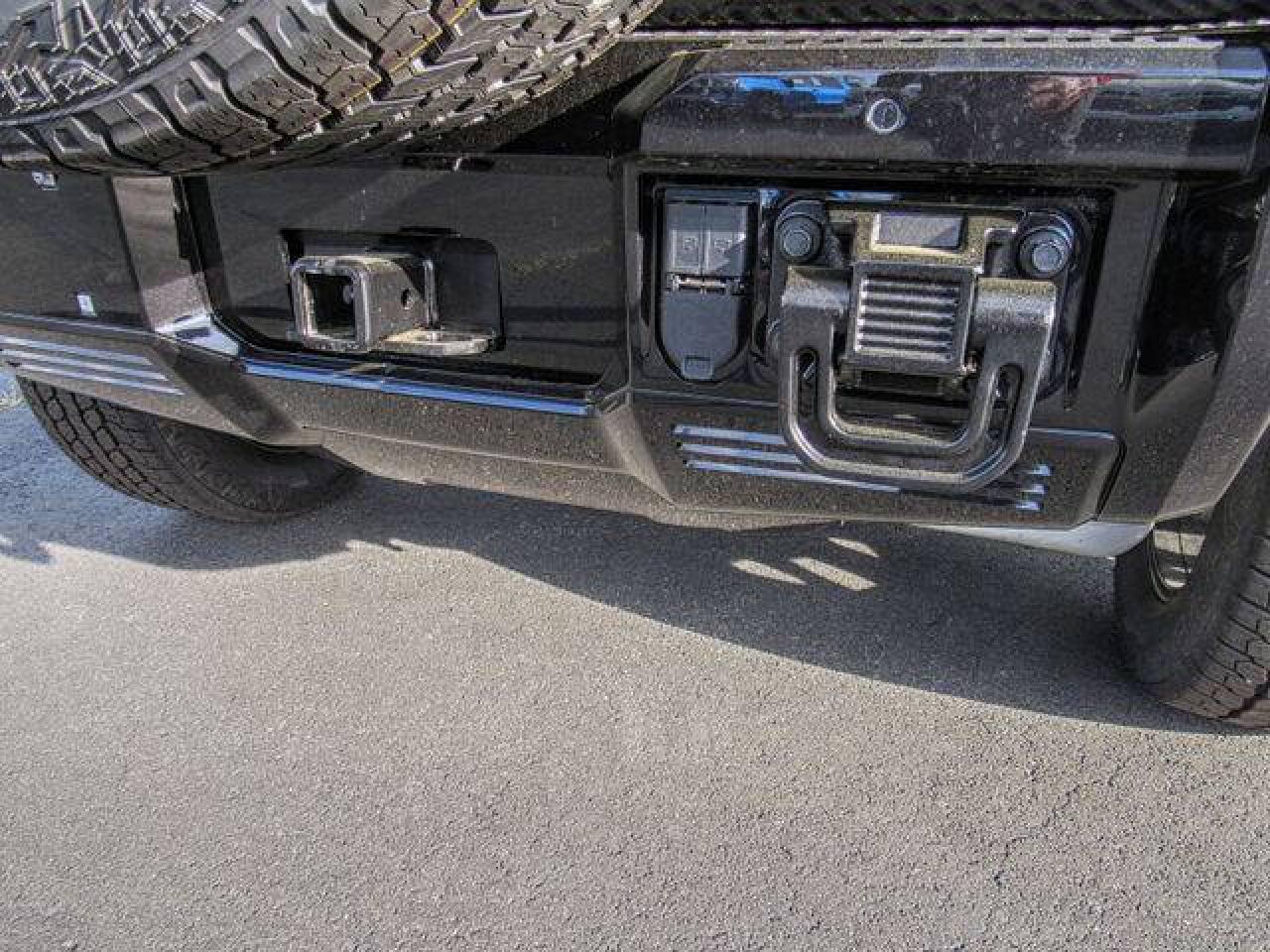 Mira esta publicación de GMC Hummer 2025 en Motordil