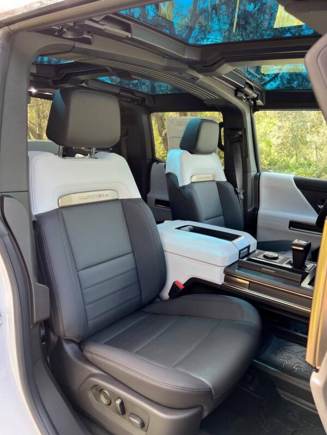 Mira esta publicación de GMC Hummer 2025 en Motordil