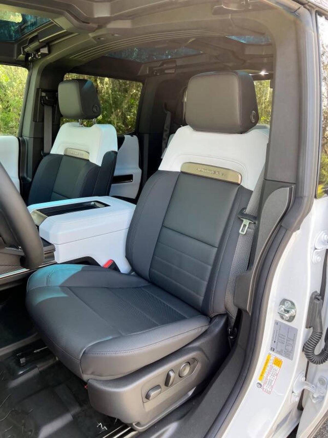Mira esta publicación de GMC Hummer 2025 en Motordil