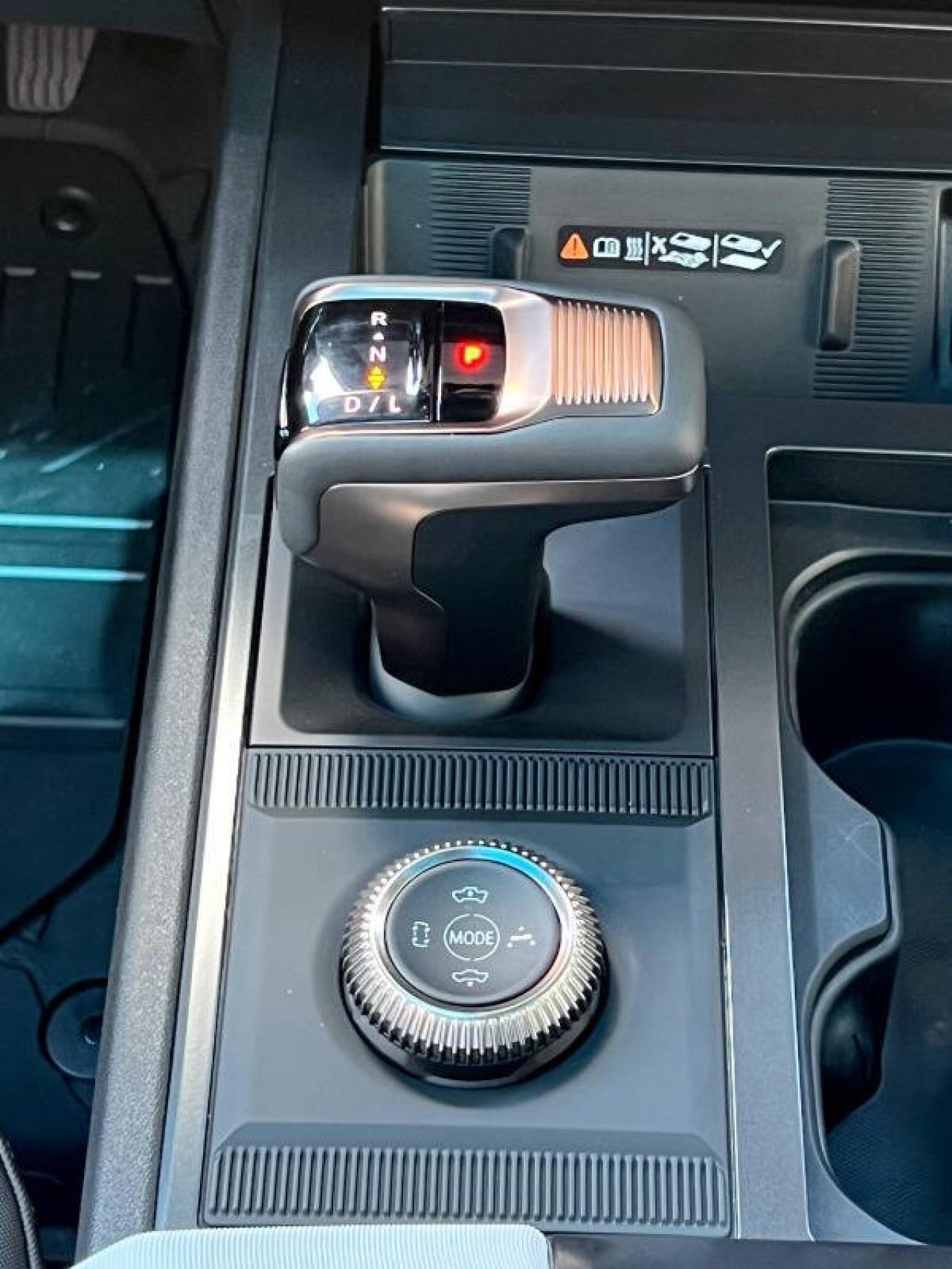Mira esta publicación de GMC Hummer 2025 en Motordil