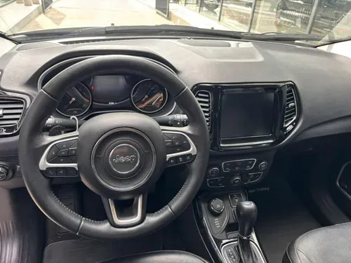 Mira esta publicación de Jeep Compass 2020 en Motordil