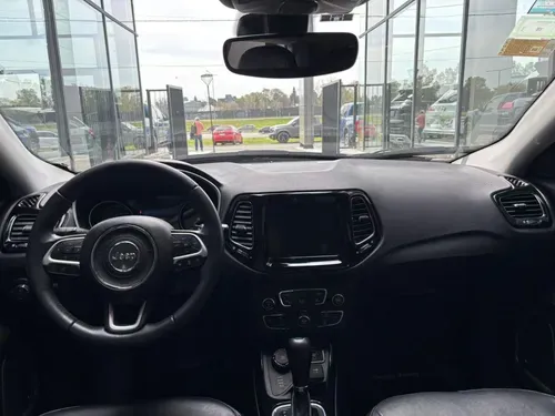 Mira esta publicación de Jeep Compass 2020 en Motordil