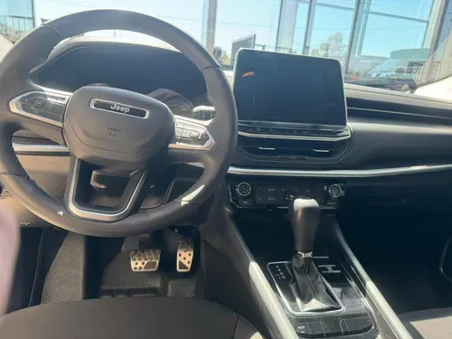 Mira esta publicación de Jeep Compass 2022 en Motordil