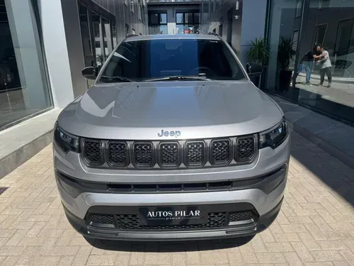 Mira esta publicación de Jeep Compass 2022 en Motordil
