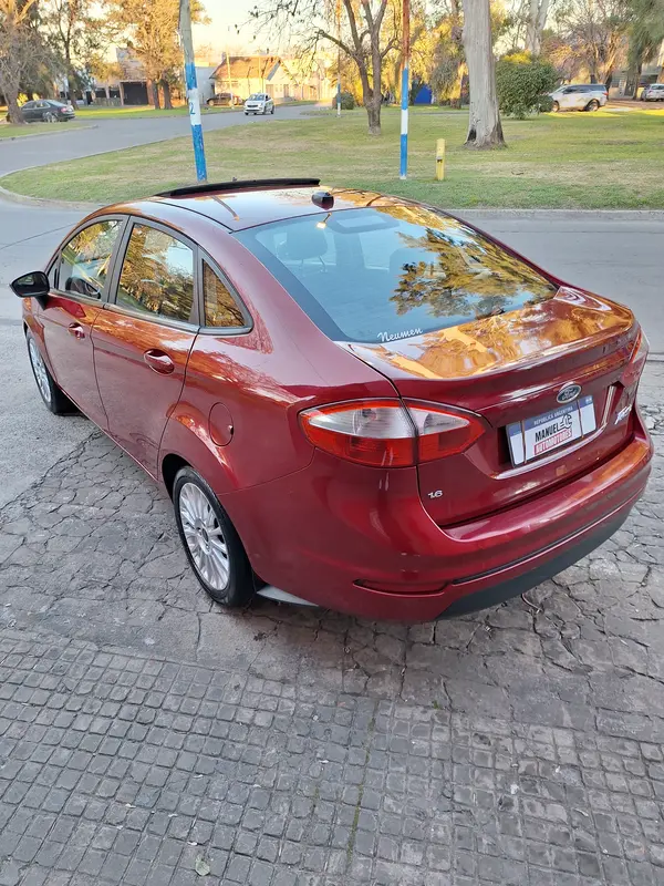 Mira esta publicación de Ford Fiesta 2017 en Motordil