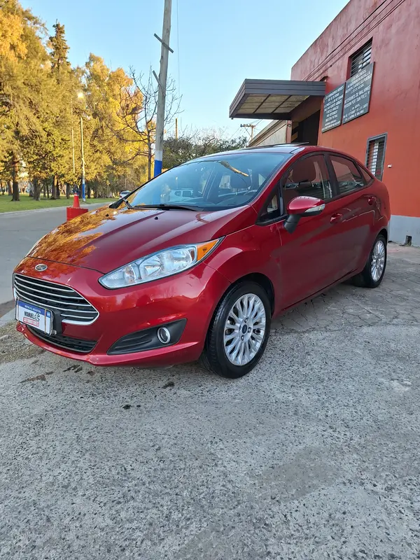 Mira esta publicación de Ford Fiesta 2017 en Motordil