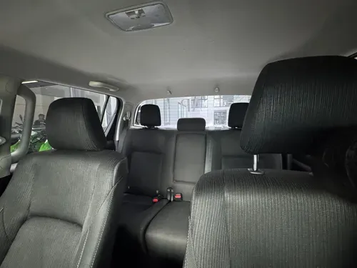 Mira esta publicación de Toyota Hilux 2021 en Motordil