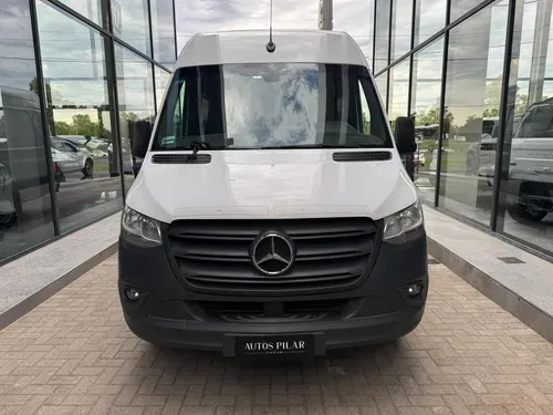 Mira esta publicación de Mercedes Benz Sprinter 2022 en Motordil